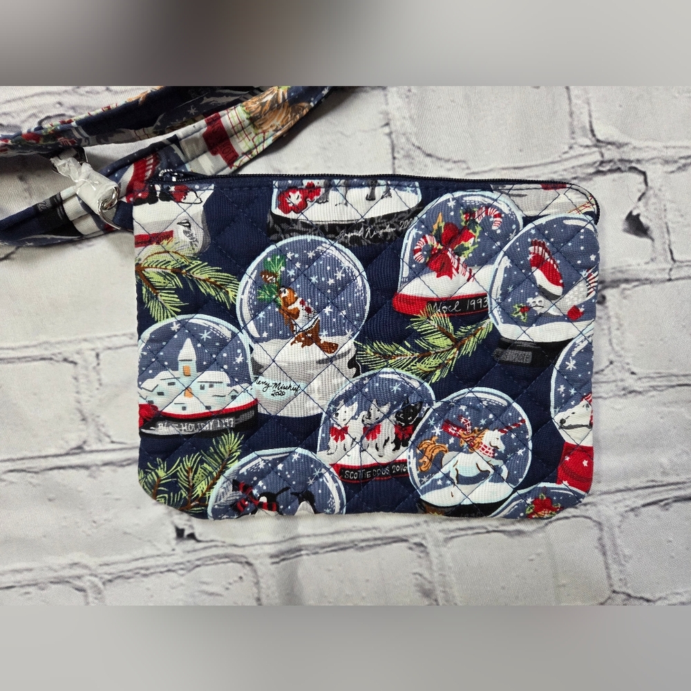 Vera Bradley Holiday Tote - Picture 6 of 10